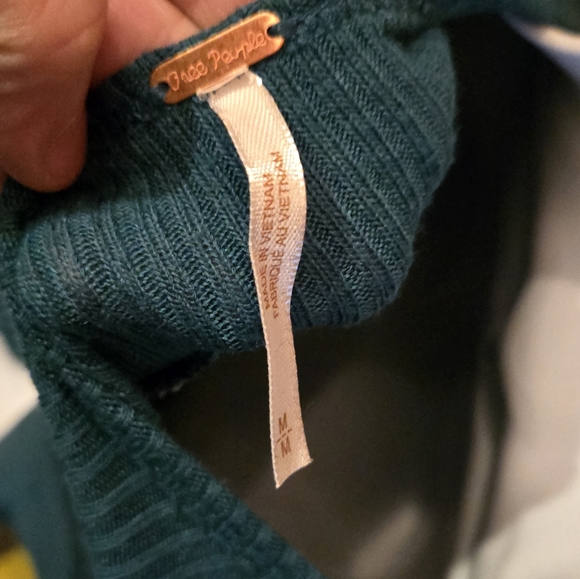 Free People women's green/teal Button-Up waffle Top szM - Picture 8 of 8